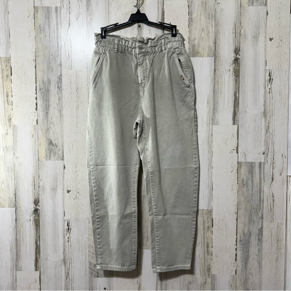 Zara Women's Light Green High Rise Jeans Paper Bag Waist